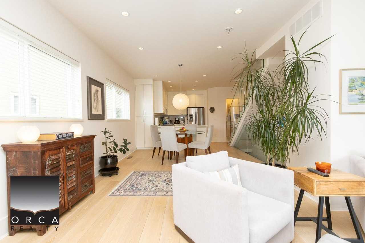 226 East 12th St - Photo 3 of 50