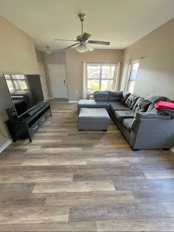 5798 Corkscrew Ct - Photo 3 of 19