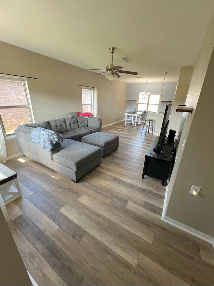 5798 Corkscrew Ct - Photo 4 of 19