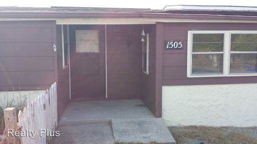 1505 Parrotts Chapel Rd - Photo 2 of 14