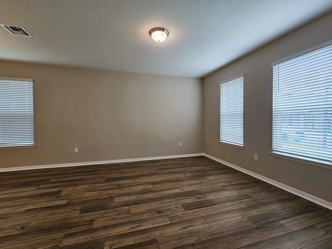 14387 Braemar St - Photo 4 of 48