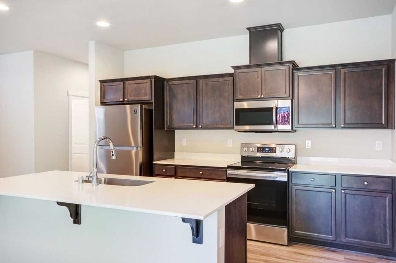 8426 63rd Pl Ne - Photo 4 of 24