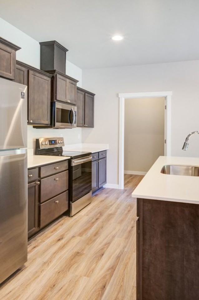 8426 63rd Pl Ne - Photo 5 of 24