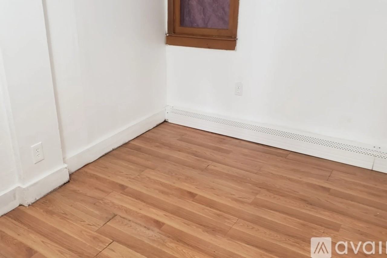 4 Essex Ave Apt 1 - Photo 3 of 16