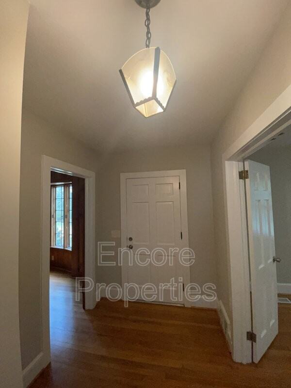 2032 N Main St - Photo 6 of 14