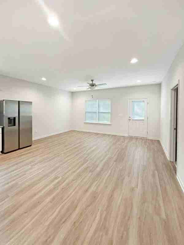 519 E Robinson St - Photo 3 of 15