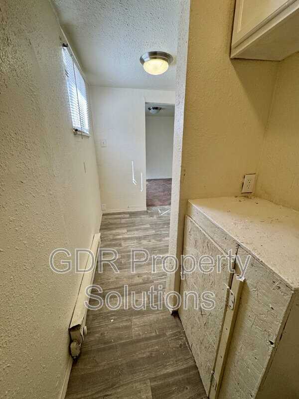 304 Texas St Ne - Photo 4 of 10