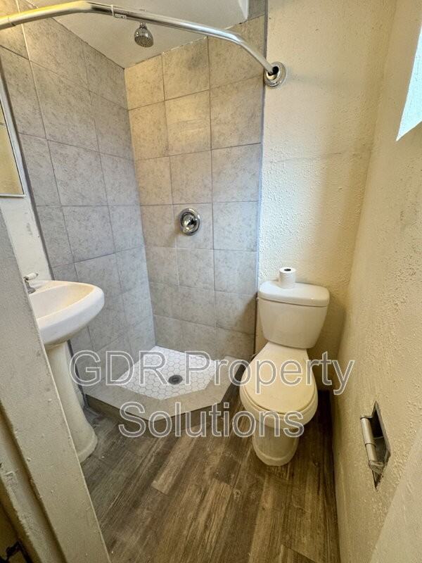 304 Texas St Ne - Photo 6 of 10