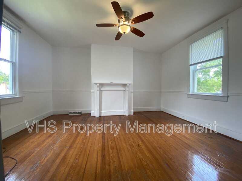 185 N Madison St - Photo 2 of 11