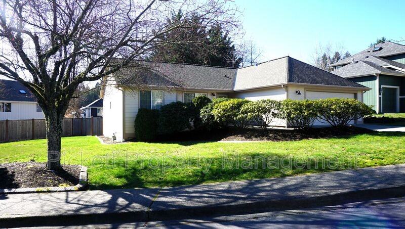 2061 Ne Gustaf St - Photo 2 of 32