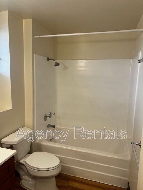 1519 Nehoa St #504 - Photo 6 of 8