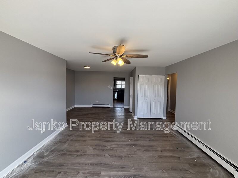 21907 Jeffrey Ave #3B - Photo 2 of 6