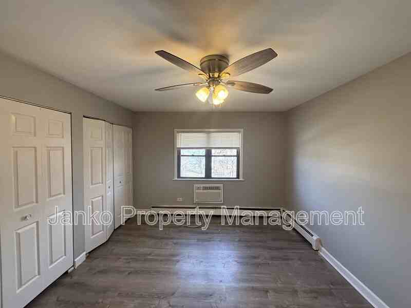 21907 Jeffrey Ave #3B - Photo 4 of 6
