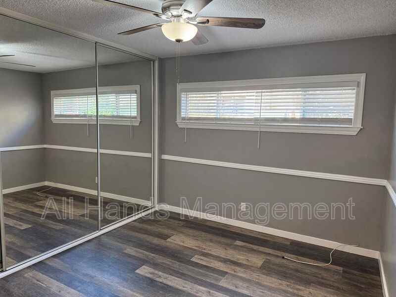 231 Loma Ave #01 - Photo 4 of 10