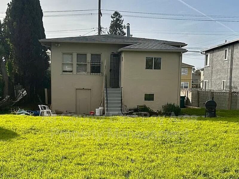 4128 West St - Photo 2 of 12