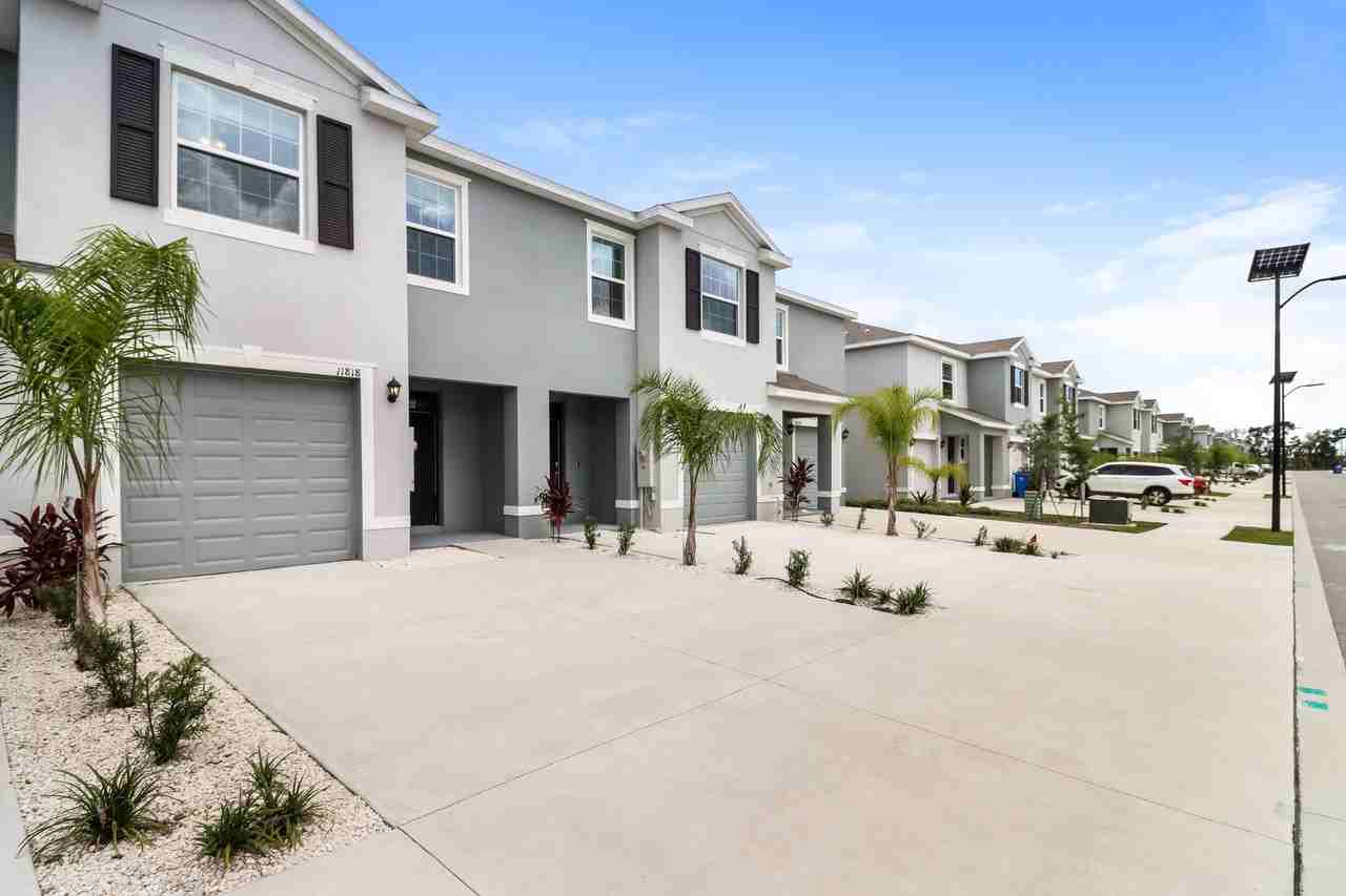 11874 Mountain Retreat Ln - Photo 3 of 50