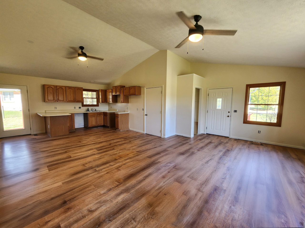 138 Voyage Dr #138 - Photo 3 of 8