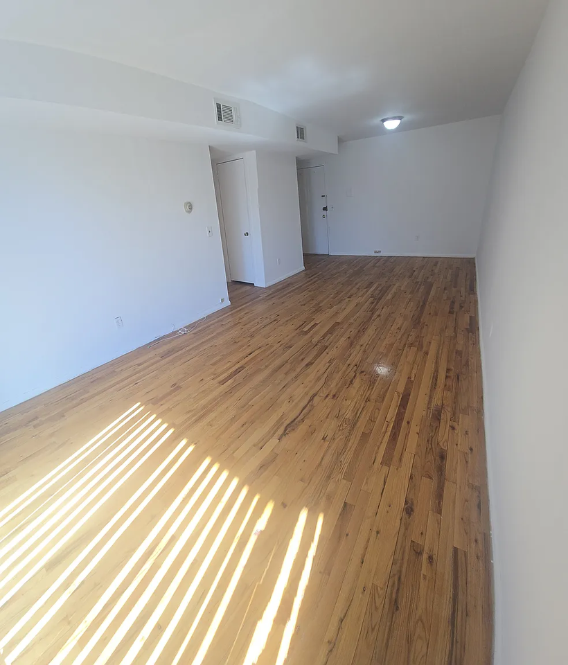 33 Bay Ter #1A - Photo 2 of 9