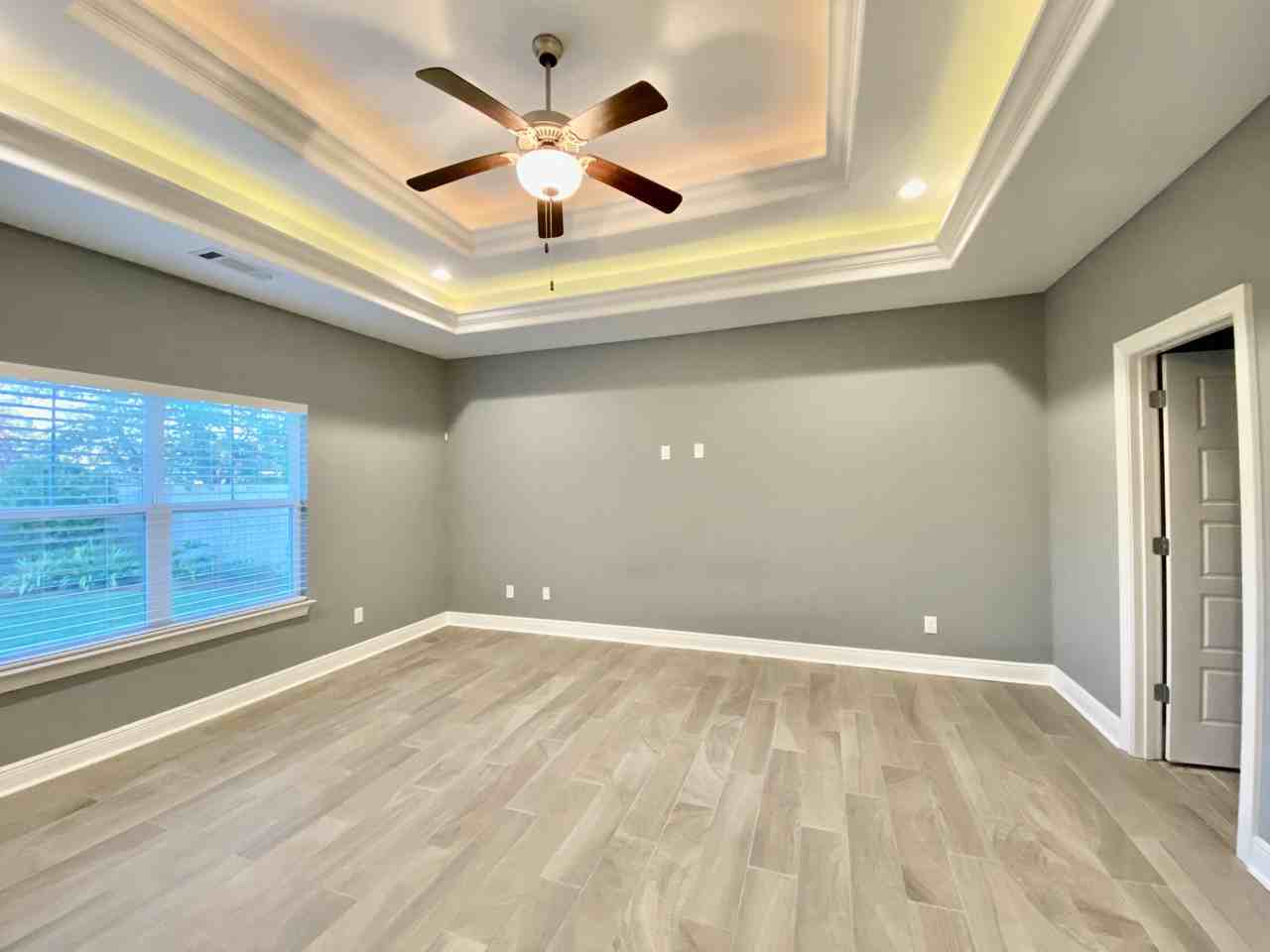 5468 Dallas Ct - Photo 6 of 32
