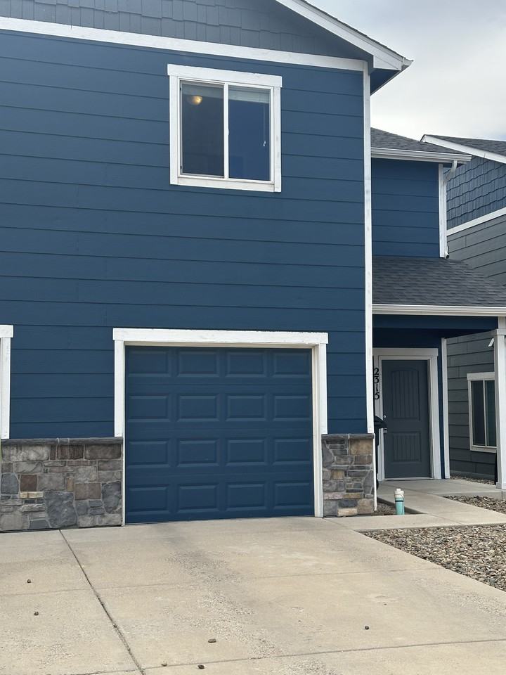 2315 Washo Cir - Photo 2 of 2