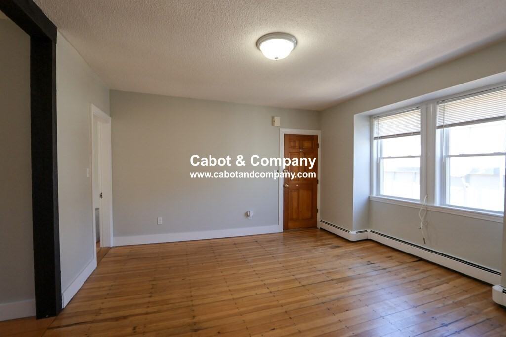 20 Roberts St #5 - Photo 5 of 9