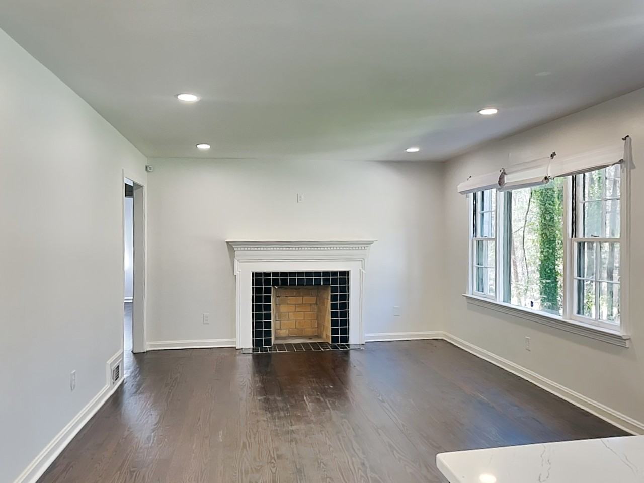 1164 Lynhurst Dr Sw - Photo 3 of 17