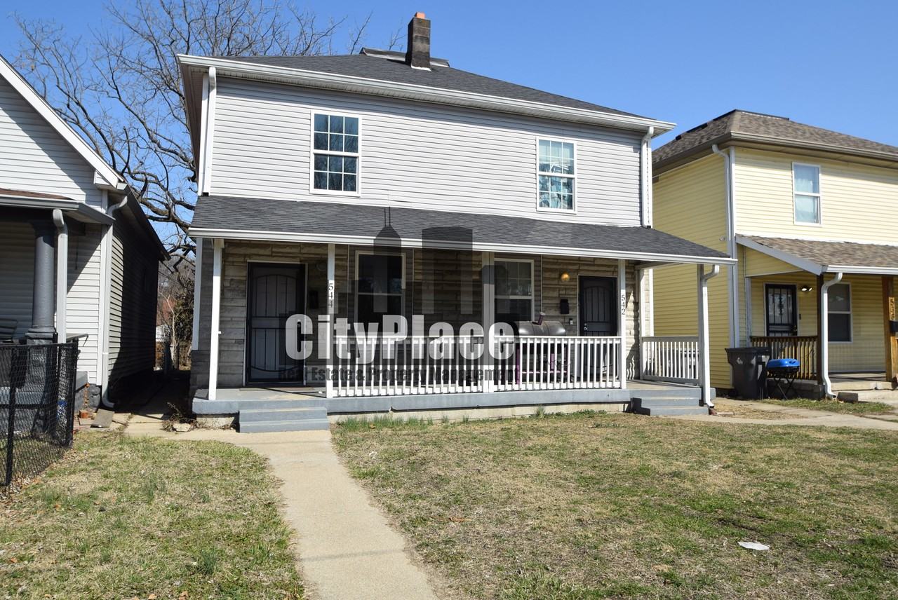 544 W 26th St - Photo 4 of 21