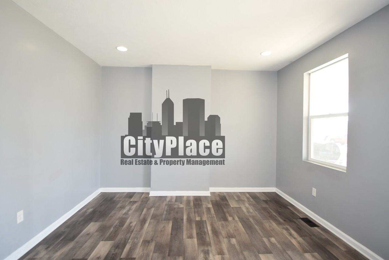544 W 26th St - Photo 6 of 21