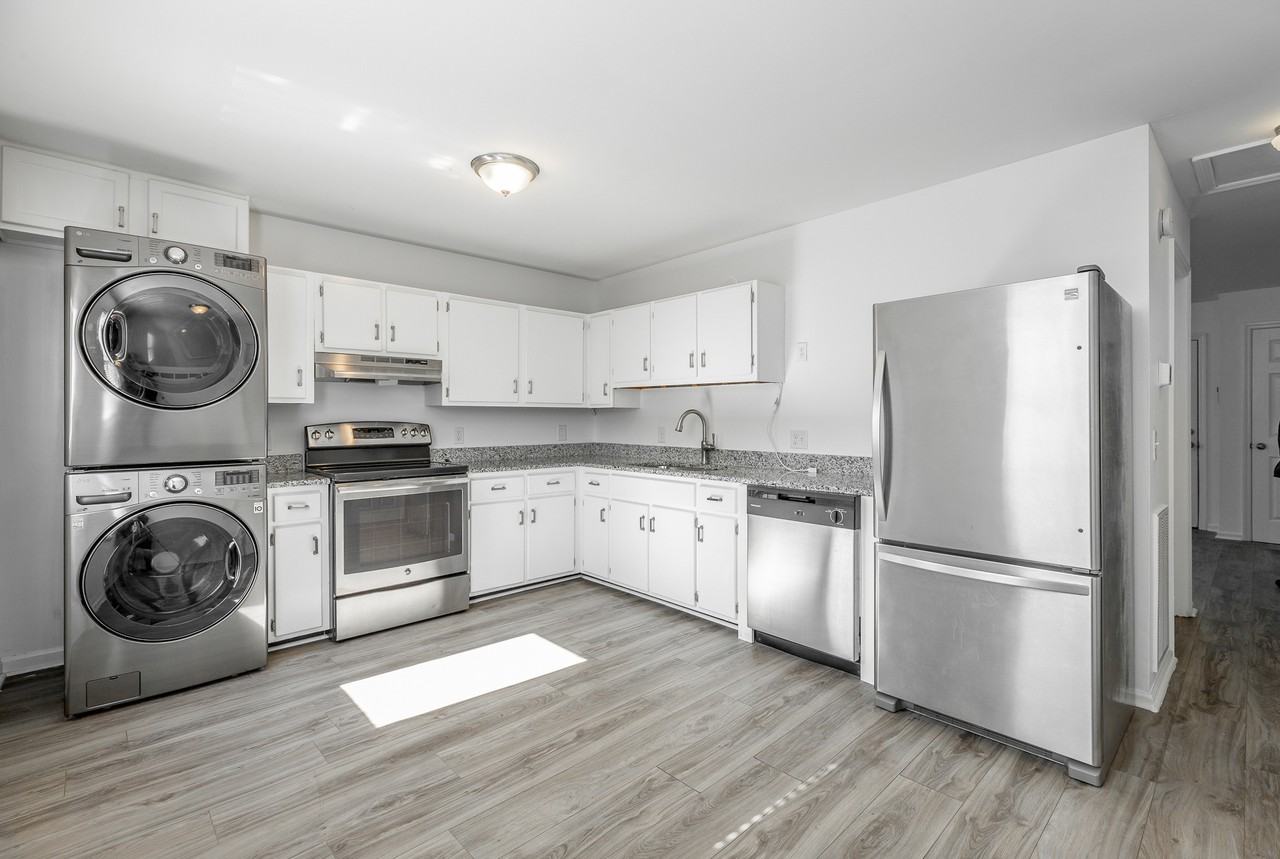 114 Hendricks Blvd #NA - Photo 3 of 16