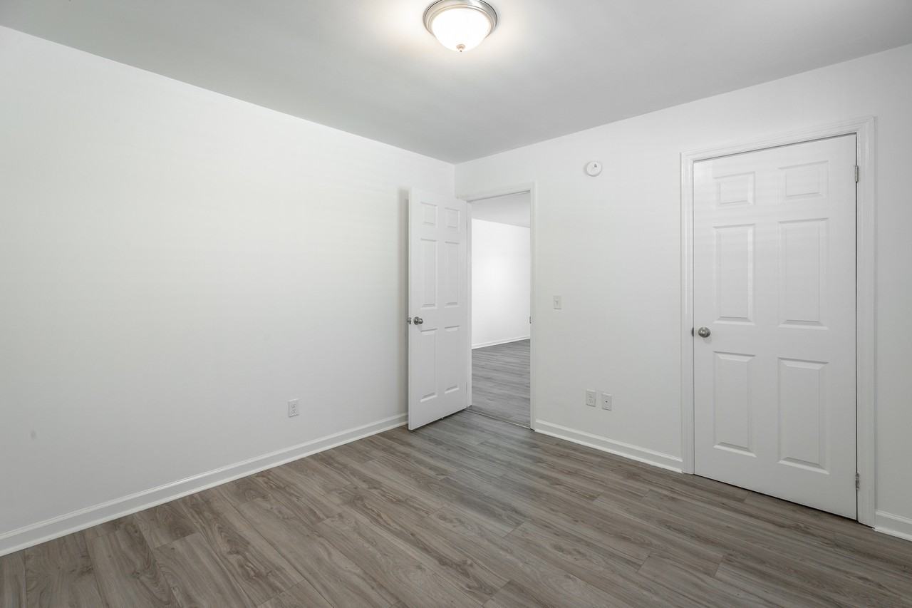 114 Hendricks Blvd #NA - Photo 5 of 16