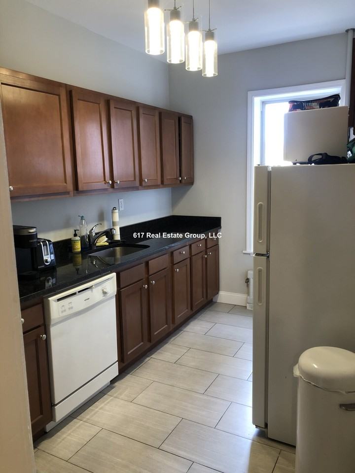 8 Farrington Ave #2 - Photo 4 of 17