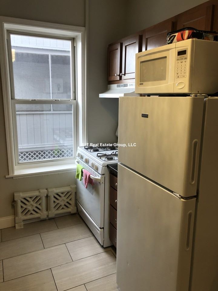 8 Farrington Ave #2 - Photo 5 of 17
