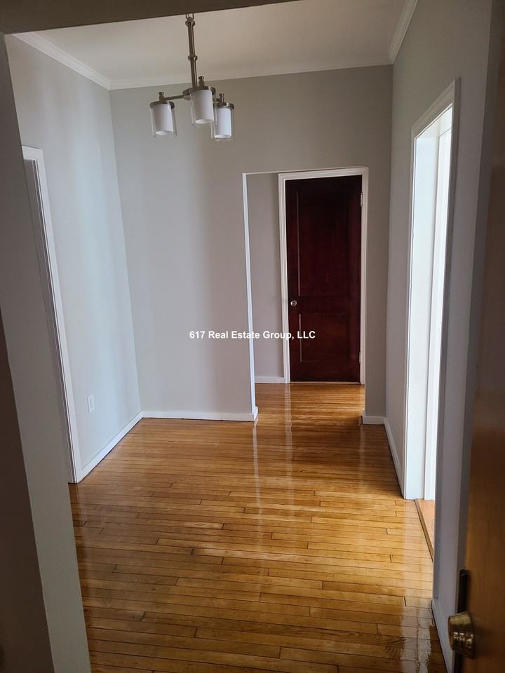 8 Farrington Ave #2 - Photo 6 of 17