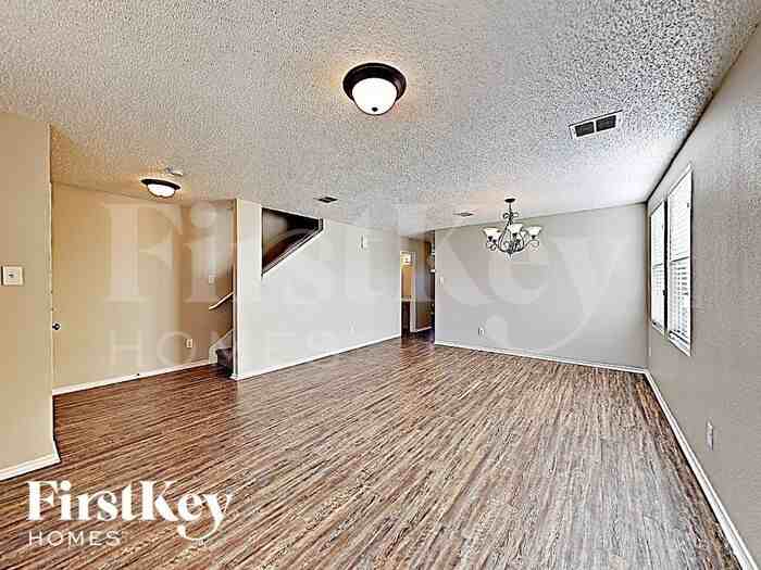 8403 Plantain Ct - Photo 2 of 15