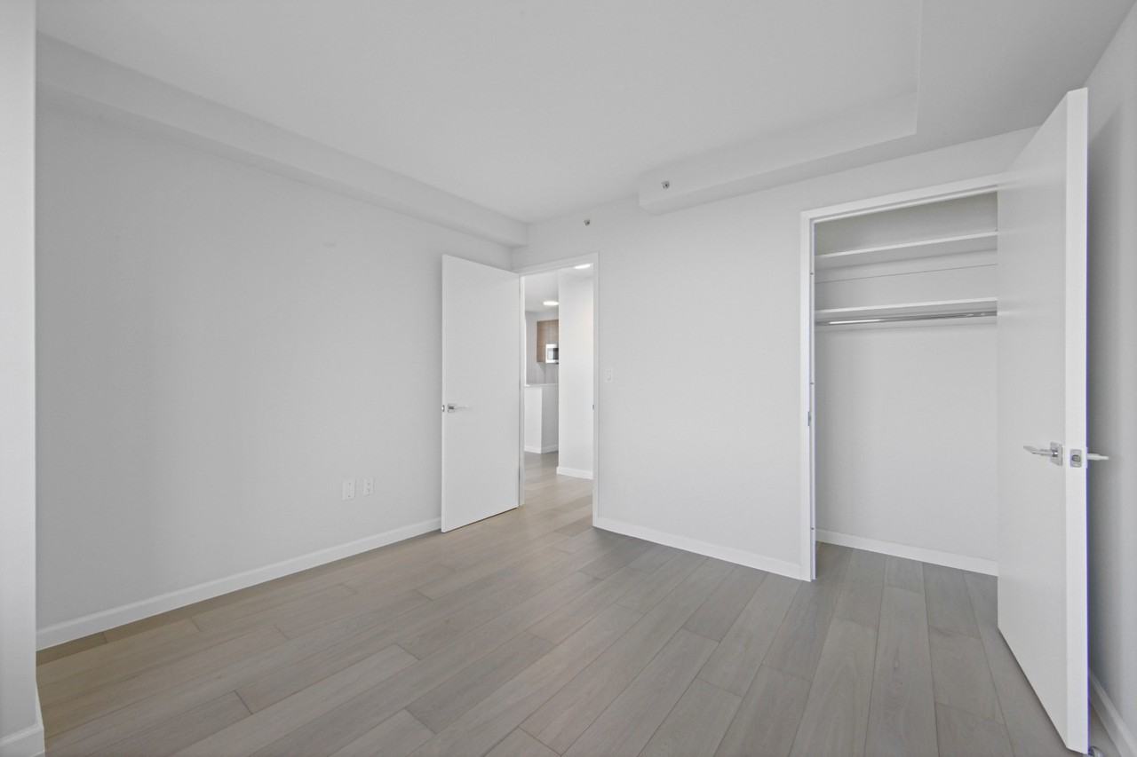 E 92nd St #28B - Photo 4 of 10