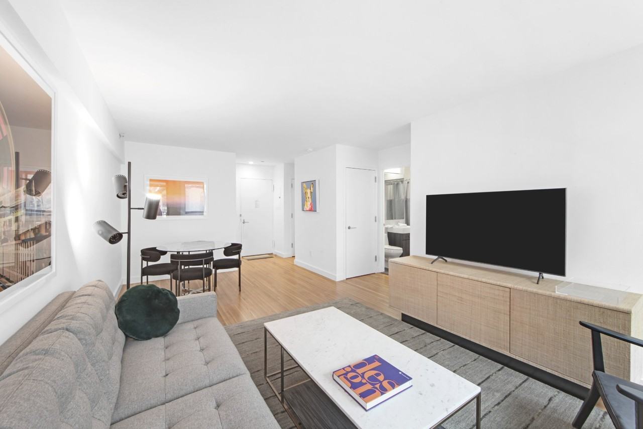 W 15th St #220 - Photo 3 of 8