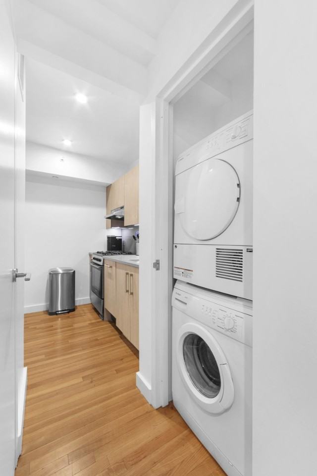 W 15th St #220 - Photo 7 of 8