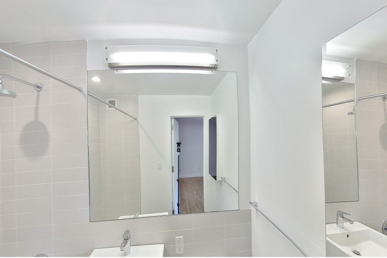 W 15th St #306 - Photo 4 of 5