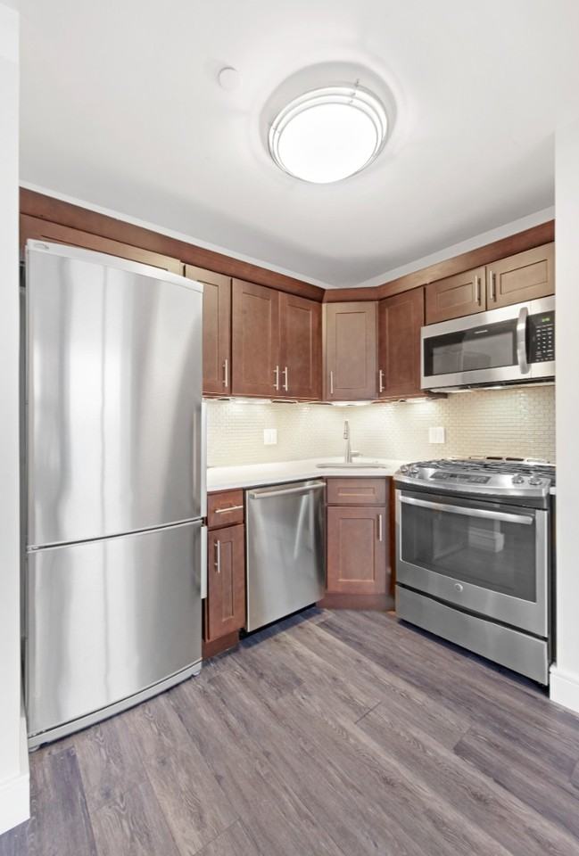 E 91st St #1904 - Photo 6 of 9