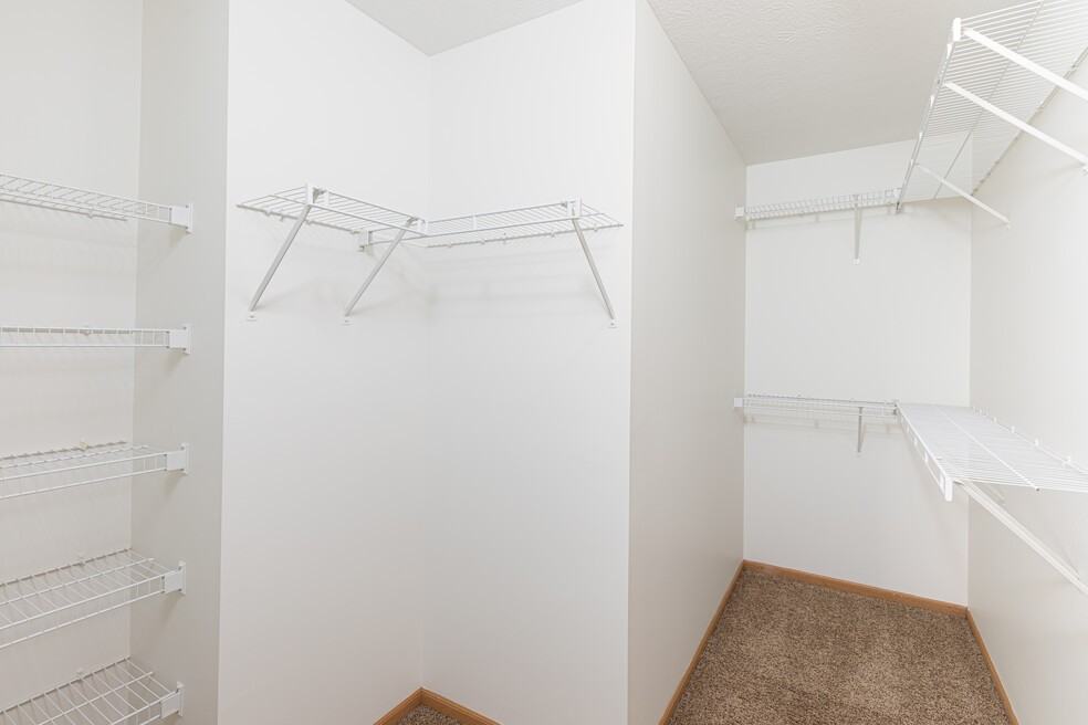 Washington Estates - Photo 6 of 17