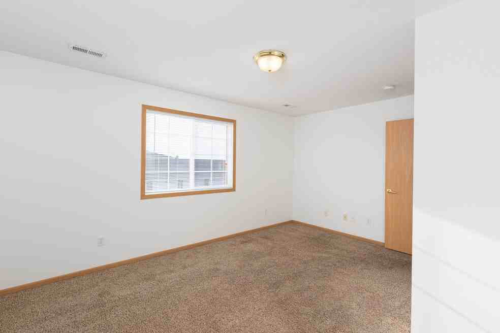 Washington Estates - Photo 7 of 17