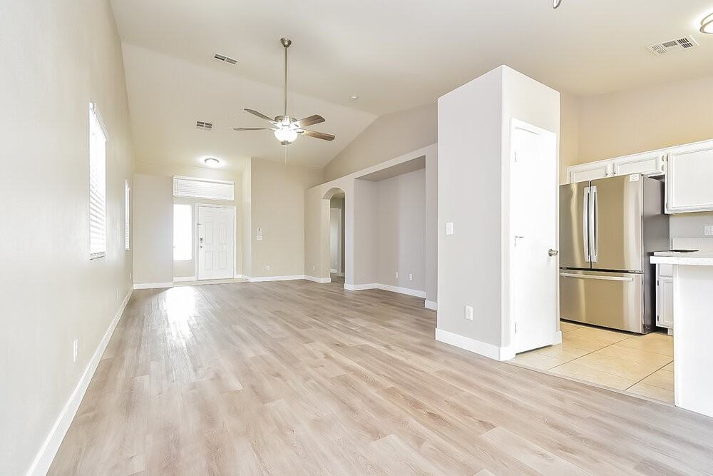 3725 Ferrell St - Photo 3 of 16