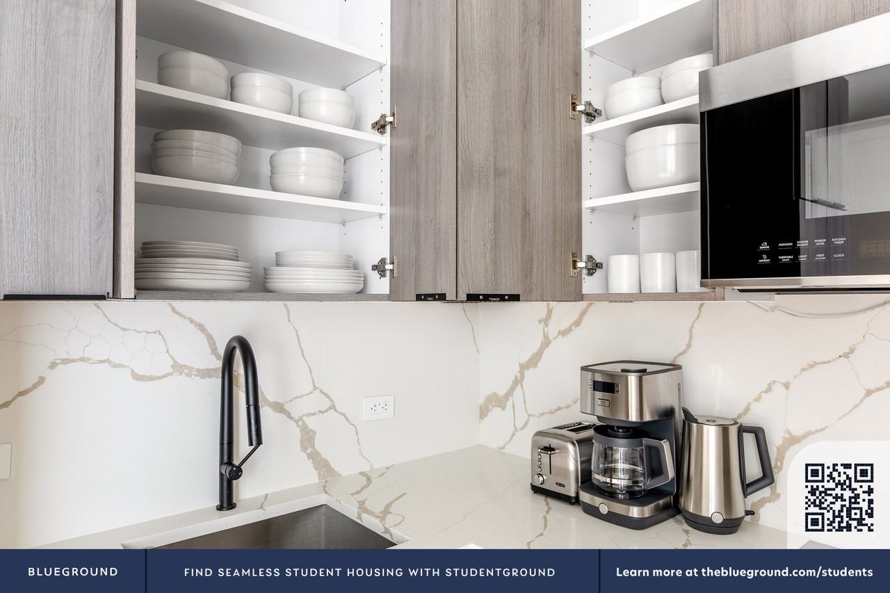 230 W 72nd St #1300 - Photo 6 of 18