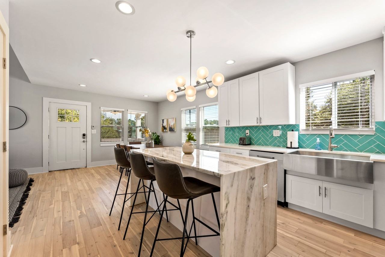 201 Clay Street Southeast - Photo 6 of 71