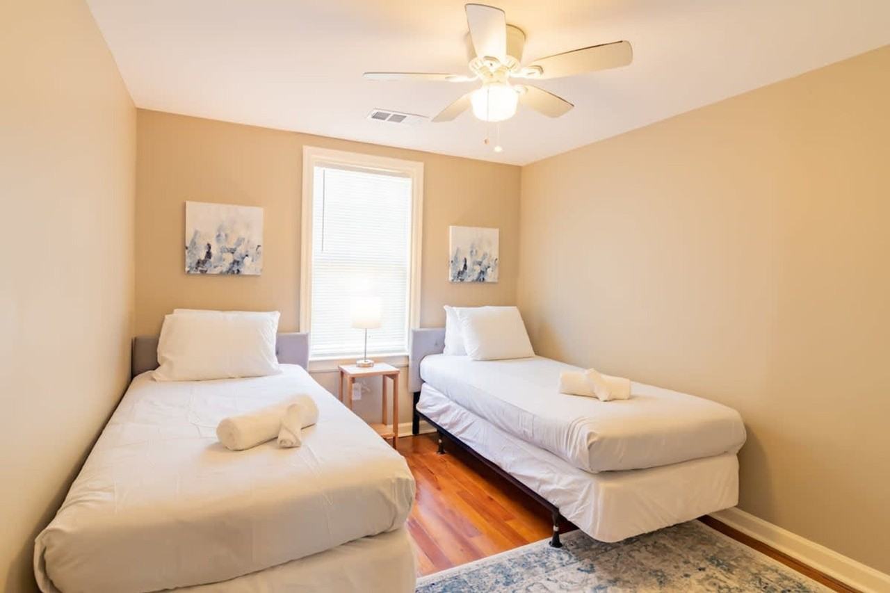 3912 Crestview Drive - Photo 6 of 43