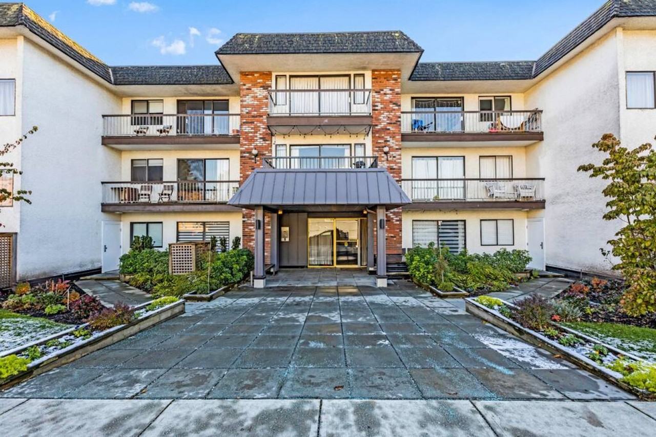 2040 Cornwall Ave #1051761P - Photo 3 of 15