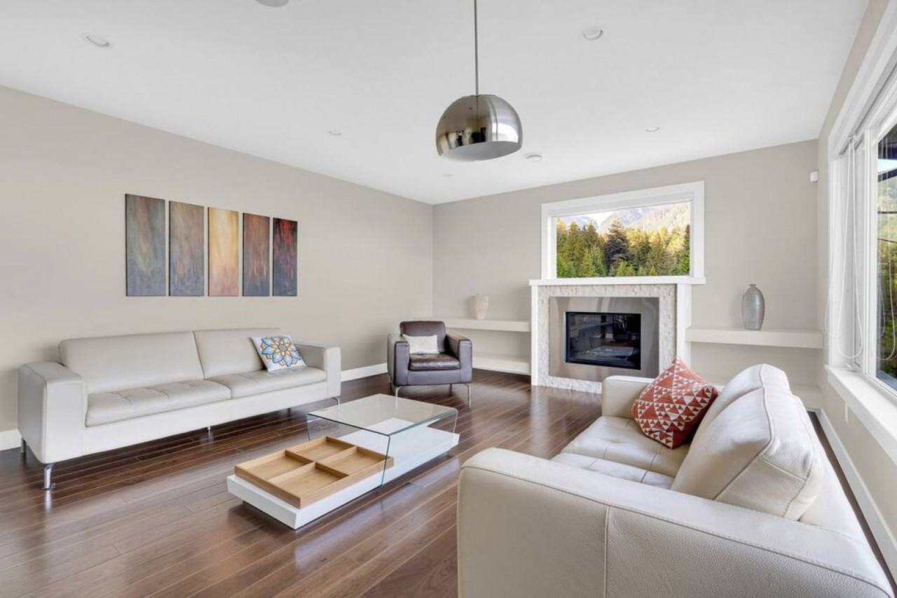 494 Craigmohr Dr #1051804P - Photo 7 of 44