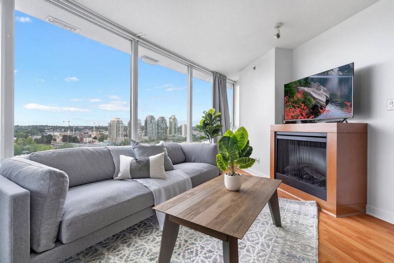 688 Abbott Street - Photo 3 of 40