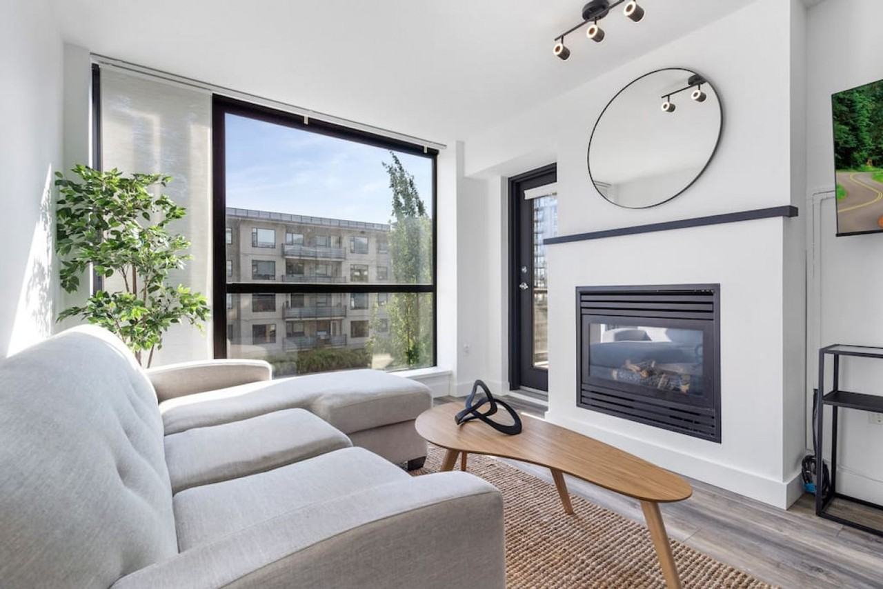 124 West 1st St #1051810P - Photo 4 of 26