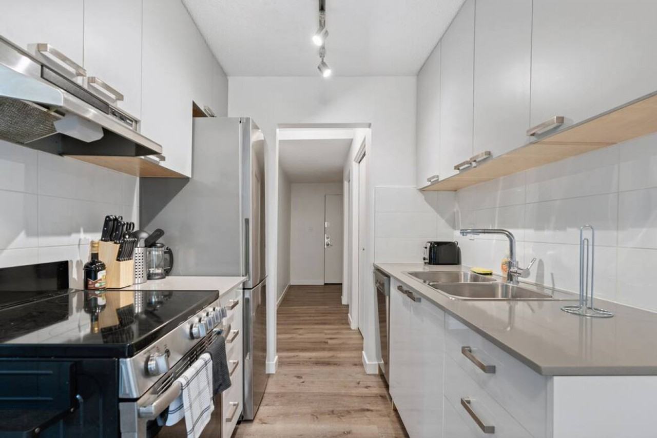 254 East 12th Ave #1051829P - Photo 3 of 26